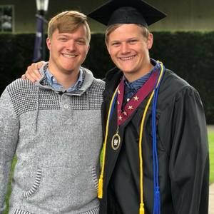 Meet your Posher, Max